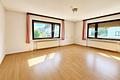 * Renovierungsschnäppchen * Einliegerwohnung, Keller und Ausbaureserve inklusive! - Wohnzimmer