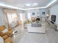 Attraktive freistehende Villa mit Sommerhaus