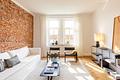 Bezugsbereite, lichterfüllte 4-Zimmer-Altbauwohnung mit Wohnküche und Balkonen - Lichterfülltes Loft-Ambiente