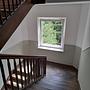 2,5-Zimmer-Wohnung in denkmalgeschütztem Haus in Laim - alte Holztreppe