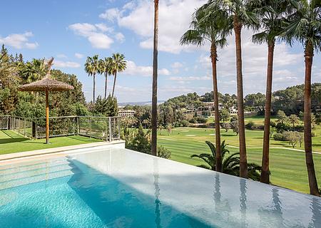 Mallorca charmante Villa mit Golfblick in Son Vida zu verkaufen