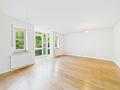 gut geschnittene, renovierte & sofort verfügbare, leere Erdgeschoßwohnung in Solln - Wohnbereich
