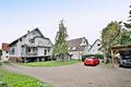 Bestlage trifft Potenzial - Zweifamilienhaus im Herzen von Leonberg - Hofansicht