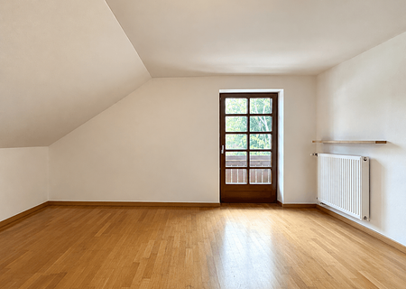 2-Zi.-Dachgeschosswohnung in ruhiger und grüner Bestlage von Solln - Wohnzimmer