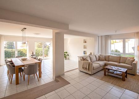 Viel Platz für Familie & Homeoffice-modernes Haus mit Wärmepumpe - Wohnzimmer 2
