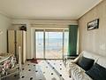Renovierungsbedürftiges Appartement mit 2 Schlafzimmern und 1 Bad in erster Linie am Strand