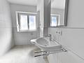Frisch sanierte 2-Zimmer-Wohnung mit Balkon in zentraler Lage von Freilassing - Badezimmer
