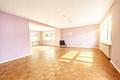 * 6,5% Rendite * Faktor 15 * 153m² * 5-Zimmer * inklusive Stellplatz & Riesenterrasse - Lichtdurchflutetes Wohnzimmer mit Essbereich