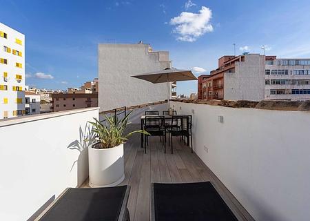 ***Modernes Penthouse in Santa Catalina mit Dachterrasse***