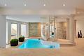Spektakuläre Architektur & exklusive Waldrandlage: Atemberaubende Villa mit Indoor-Pool und SPA - Stilvolle Wellness-Oase