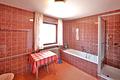 Doppelhaushälfte als Ein- oder Zweifamilienhaus mit Garage und sonnigem Garten - Bad DG
