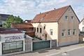 Großzügiges Familiendomizil mit Ausbaupotenzial im Herzen Kronaus - Straßenansicht