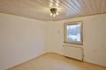 BIETERVERFAHREN AB 199.000 €
6 Zimmer | Garten | Garage | Carport | Balkon - Schlafzimmer