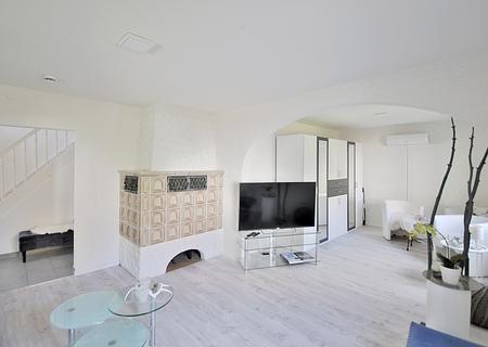 Traumhaft gepflegtes, saniertes Einfamilienhaus mit Kamin, moderner Küche und wunderschönem Garten - Kaminzimmer