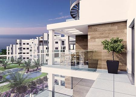 Maisonette-Wohnungen mit 3 Schlafzimmern, 2 Bädern und Meerblick in abgeschlossener Anlage mit Gemeinschaftspool direkt am Strand
