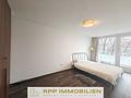 Renoviert: Attraktive 2,5-Zimmerwohnung mit Westbalkon in S-Bahn-Nähe - Unterschleißheim - Schlafzimmer