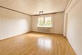 Traumhaftes Gartenparadies in ruhiger Sackgassenlage – Charmanter Bungalow mit großem Potential ! - Grosses Schlafzimmer