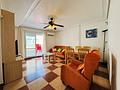 Penthouse-Wohnung mit 2 Schlafzimmern und 1 Bad nur 200 m vom Strand