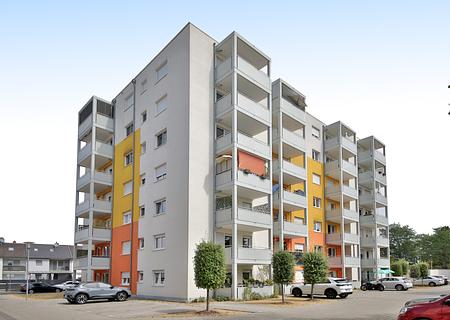 Außergewöhnlich ausgestattet: 2-Zimmer-Wohnung mit Balkon - Hausansicht