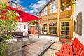 Historisches Bauernhaus mit separater Praxis und Option zur Gestaltung als großzügiges Zuhause - Wintergarten mit Terrasse