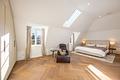 Stil, Design und Eleganz: Luxuriöses Penthouse mit Liftzugang und Hobby-Einheit - Masterschlafzimmer mit Schreinereinbauten
