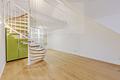 Über den Dächern Bogenhausens: Exklusive Galerie-Wohnung mit Loft-Flair und Balkon
