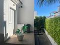 Villa mit 3 Schlafzimmern, 3 Bädern, Dachterrasse, Kfz-Stellplatz und Gemeinschaftspool