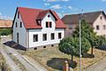 Gepflegtes Einfamilienhaus mit großem Garten, Terrasse und flexiblem Raumangebot für die Familie - Hausansicht