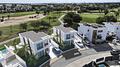 Villa in erster Golflinie, 3 Minuten vom Strand entfernt - Aerial view from the back