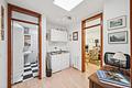 Kapitalanlage - Haus in Haus mit Garage und 3 Terrassen in attraktiver Lage von Bonn-Heiderhof - 2. OG Diele mit Küchenzeile