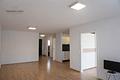 Helle und moderne Wohnung im 1. OG
Großer Südbalkon - TG-Platz
Super Zustand - sofort beziehbar - Wohn-/Esszimmer