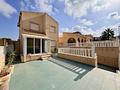 Villa mit 4 Schlafzimmern, 2 Bädern und Gemeinschaftspool
