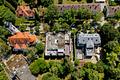 Ruhiges Wohnen auf zwei Ebenen mit ca. 124 m² Gesamtfläche in grüner Umgebung - Drohenaufnahme