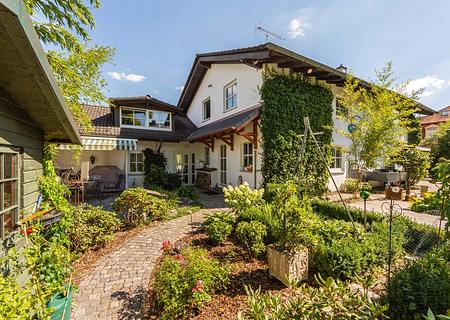 Provisionsfrei-EFH in Gauting in 2. Reihe mit Garten und Terrasse - Titelbild