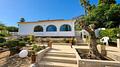 Modernisierte Villa mit Meerblick, 2 Schlafzimmern und Privatpool
