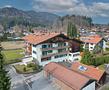 Tegernsee-Flair mit Wallbergblick: Sanierte 3-Zimmer-Wohnung mit großem Sonnenbalkon - Aussenansicht