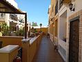 Reihenhaus mit 2 Schlafzimmern, 1 Bad, Gäste-WC, Dachterrasse und Gemeinschaftspool