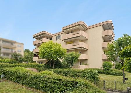 ++ Familienfreundliche 4-Zimmer-Wohnung mit Balkon ++ - Außenansicht 