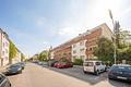 Schwabing: Raritäten-Dachgeschosswohnung in U-Bahnähe - Ansicht Straße