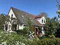 Zweifamilienhaus (vermietet - ca. 6,4 % Rendite) in ruhiger und dennoch zentraler Lage von Langen - Seitenansicht
