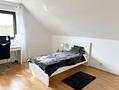 HEGERICH: Attraktive 3-Zimmer-Dachgeschosswohnung mit Terrasse in Oberasbach - Schlafzimmer 1