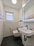 Zum Verlieben! Traumhaftes Wohnambiente - elegant, modern, neuwertig. Bezugsfrei. - Gäste-WC