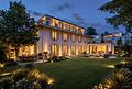 Ikonischer Chic in Gerner Toplage: Hochklassige Villa mit sechs Schlafzimmern - Zeitlose Villa (visualisiert)