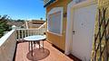 Sehr schönes Endreihenhaus mit 2 Schlafzimmern, 2 Bädern, Gästebereich im Souterrain, Dachterrasse und Gemeinschaftspool
