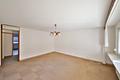 Helle 3-Zimmer-Wohnung im 1. OG mit Balkon in Karlsruhe Innenstadt-West - Wohnzimmer Blick Türe