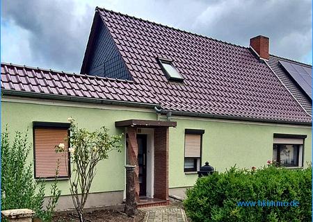 Attraktives Einfamilienhaus mit viel Potenzial für Eigennutzer in Barby (Elbe) - EFH mit Garten und Garage in Barby