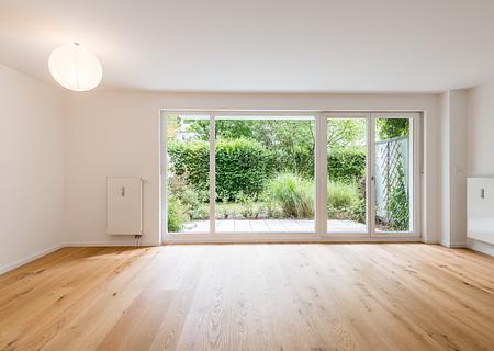 Modernisierte, bezugsbereite 3-Zimmer-Wohnung mit Terrasse in gesuchter Lage nahe Apple und Google - Modernisierte 3-Zimmer-Wohnung