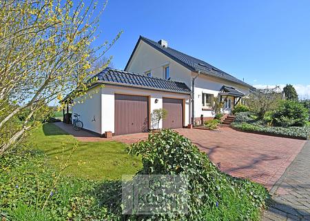 Großes, energetisch vorbereitetes EFH mit Einliegerwohnung in Stinstedt - Ansicht
