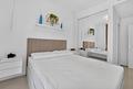 Moderne Wohnung mit eigenem Garten und direktem Zugang zum Pool