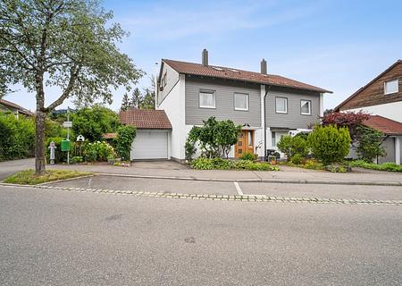Gepflegte Doppelhaushälfte * Schöner Garten  * Kauf auf Nießbrauchbasis * 12 Jahre befristet